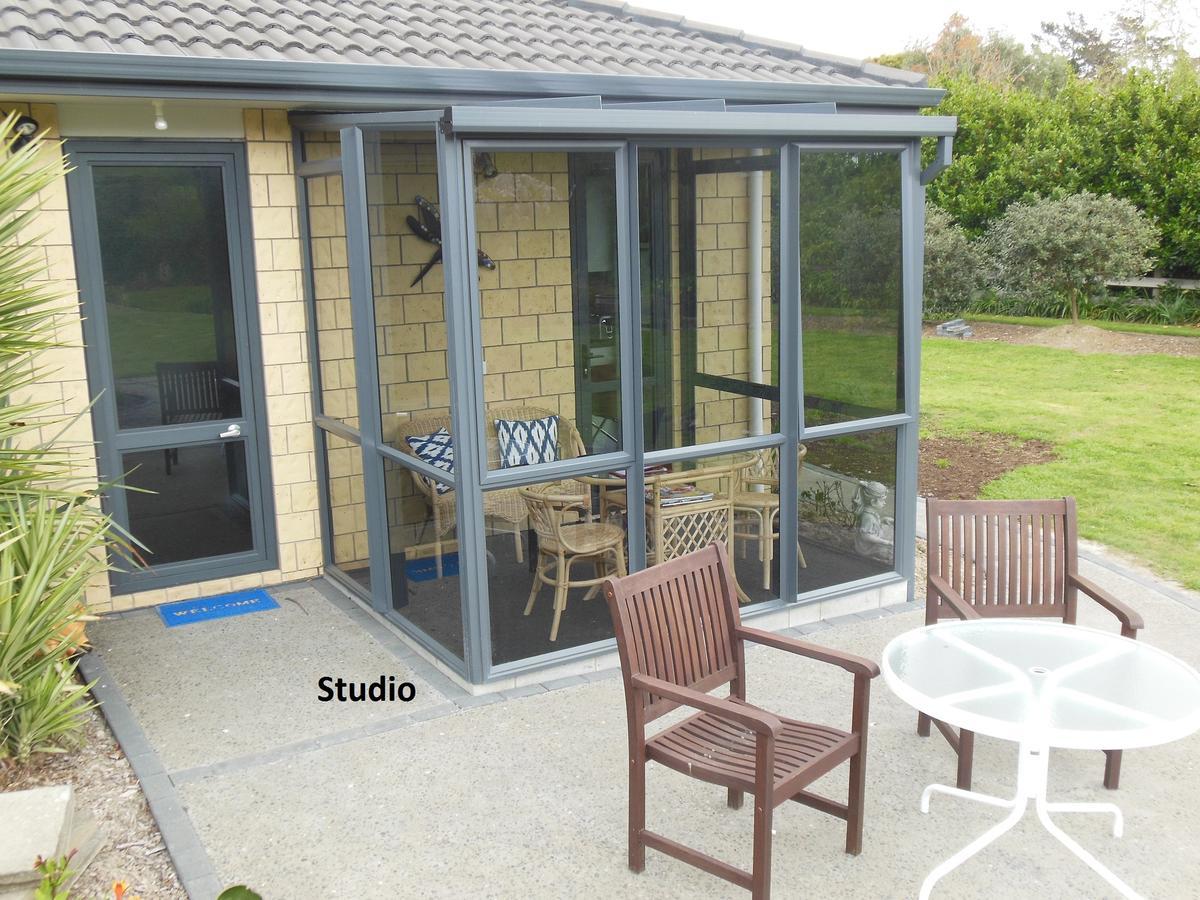 Bed and Breakfast Silverdale Garden Studio Orewa Exterior foto